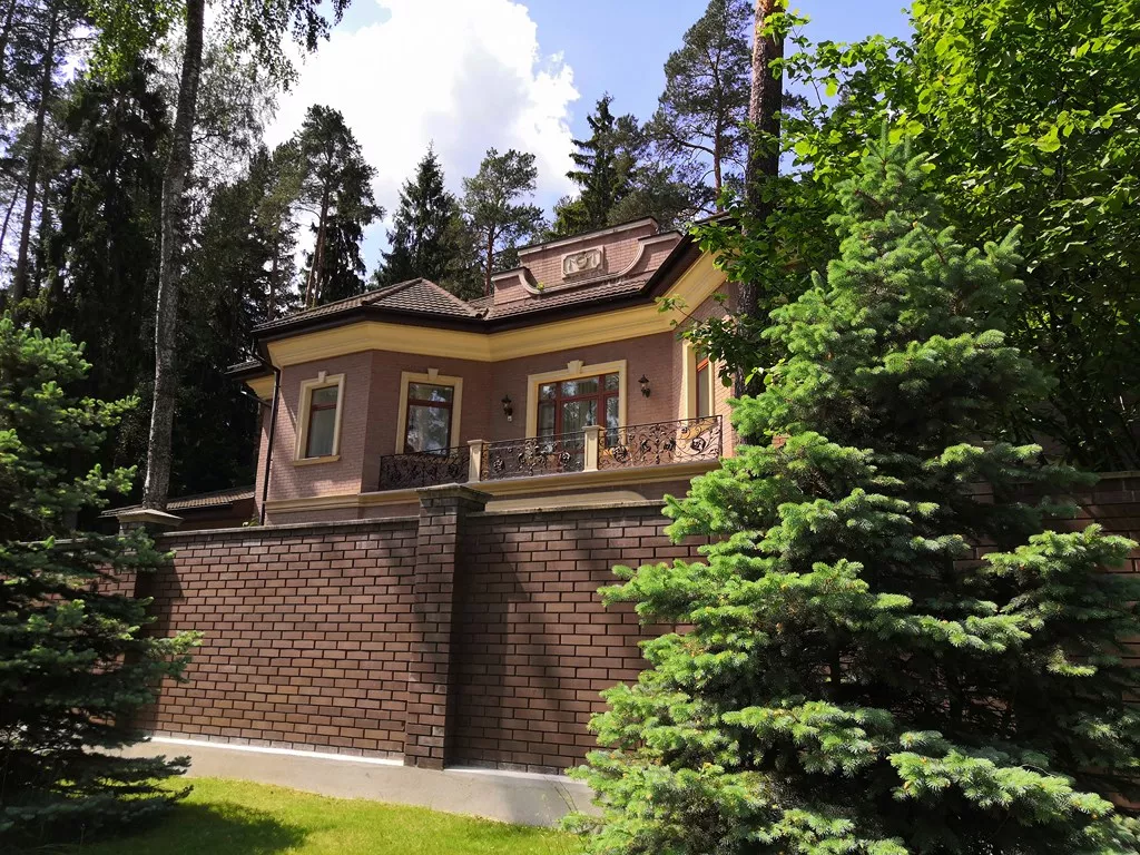 Сосновый бор - фото. Архитектурный бетон Вландо ®