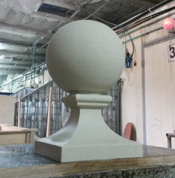 Шар на пьедестале 240 мм ШР-01.240/сб - архитектурный бетон Вландо ®